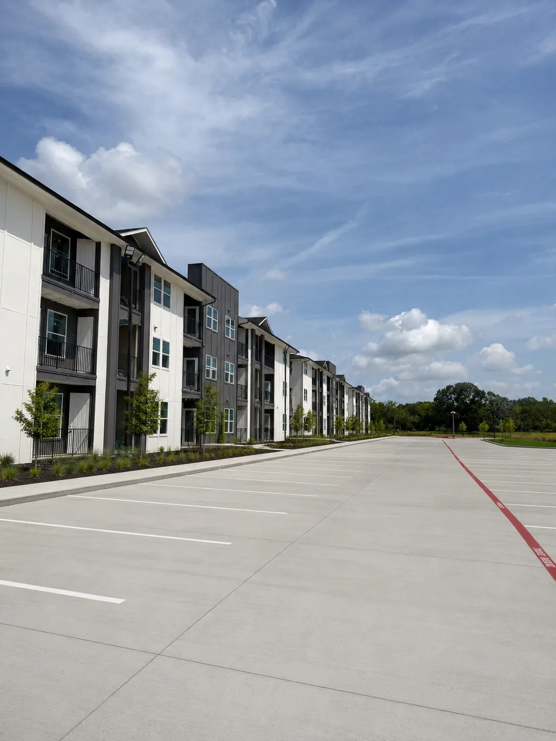 Building elevation at Apartments at McKaskle